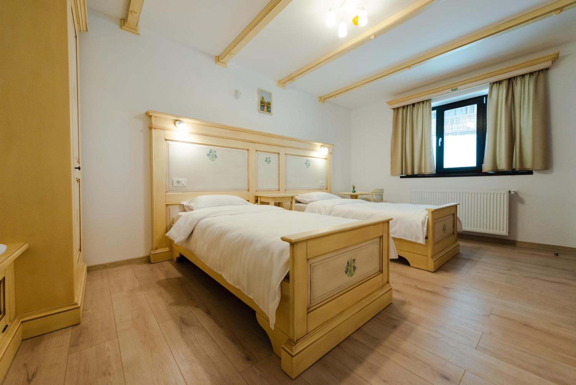 Poiana Mucenicului Hotel Arefu Eksteriør billede